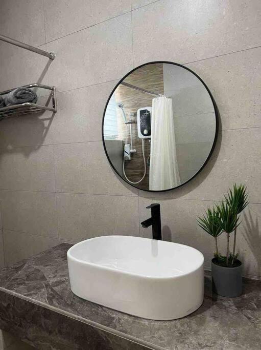 2 Bedroom Apartment Next To Historical Spots ملقا المظهر الخارجي الصورة